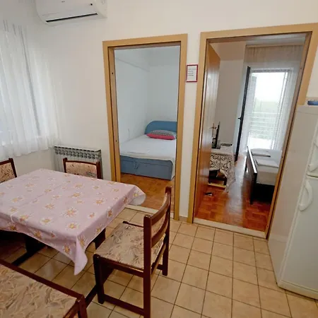 Bozena Apartment *