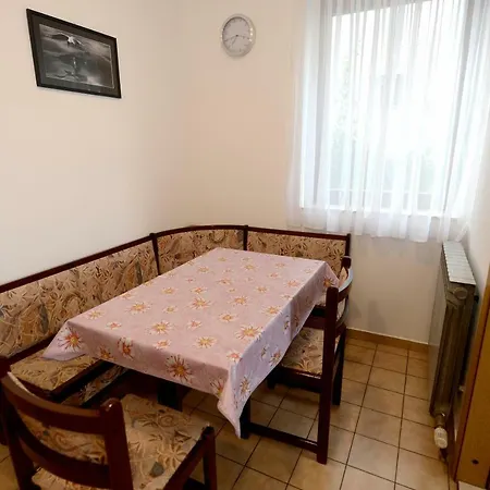 Bozena Apartment *